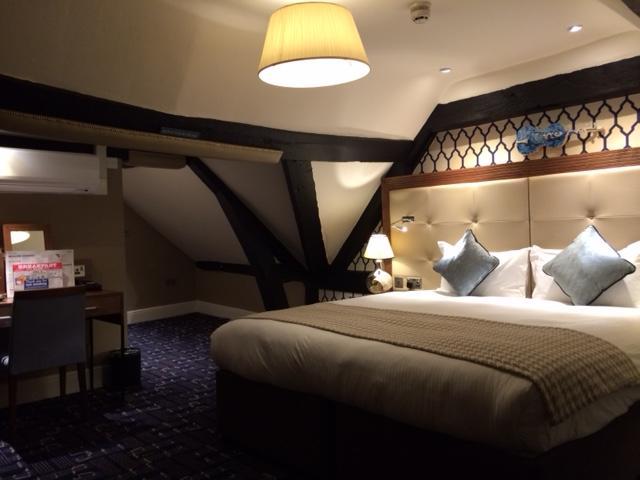 The Crown Wetherspoon Hotel วุร์สเตอร์ ภายนอก รูปภาพ