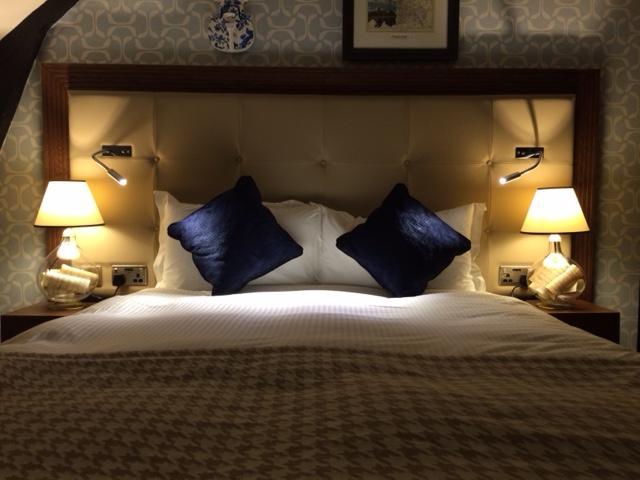 The Crown Wetherspoon Hotel วุร์สเตอร์ ภายนอก รูปภาพ