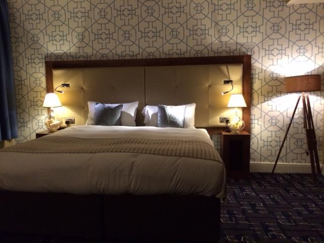 The Crown Wetherspoon Hotel วุร์สเตอร์ ภายนอก รูปภาพ